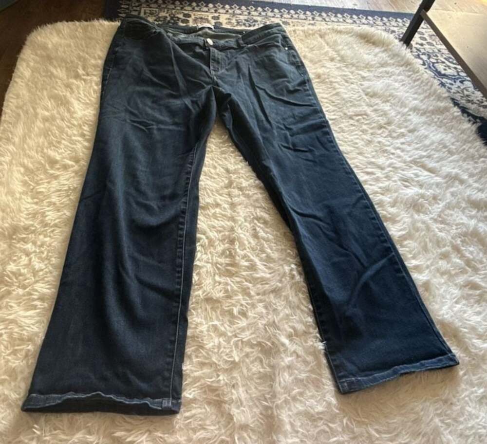 Lane Bryant Mid-Rise Flex Magic Waistband Straight Leg Jeans‎